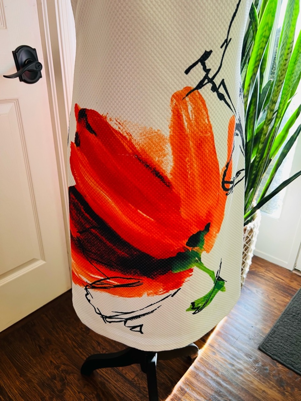 Maia White Floral Dress Size 2 Textured Shift Dress Red Flower Print - Picture 3 of 6